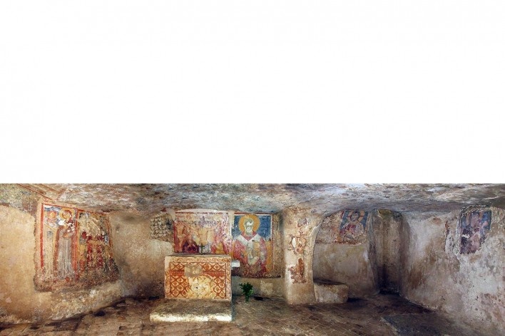 Cripta del Crucefisso, panorâmica interna, Puglia, Itália, séculos 12-13<br />Foto Victor Hugo Mori 
