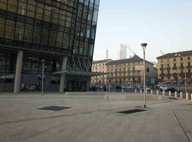 Piazza Lina Bo Bardi, Varesine, Milão. Kohn Pedersen Fox Associates<br />Foto Viviana Pozzoli 