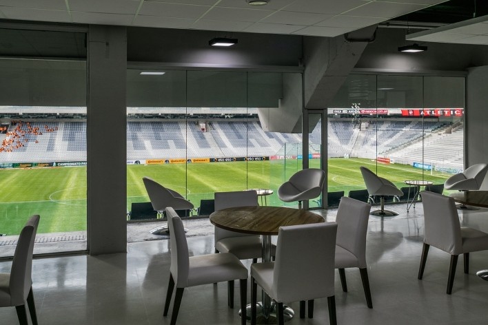 Complexo Esportivo e Cultural Clube Atlético Paranaense, Curitiba. Arquiteto Carlos Arcos<br />Foto Nelson Kon 
