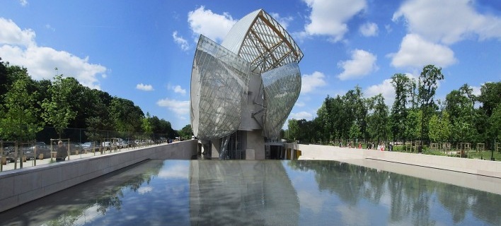 Fundação Louis Vuitton, Paris, arquiteto Frank Gehry<br />Fotomontagem Victor Hugo Mori, 2015 