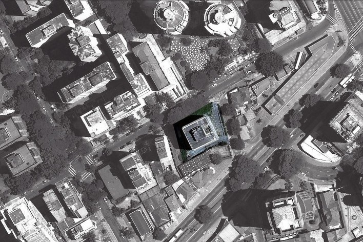 Edifício Acal, São Paulo SP, 1974. Arquitetos Pedro Paulo de Melo Saraiva, Sergio Ficher e Henrique Cambiaghi Filho<br />Foto atual  [Google Earth]