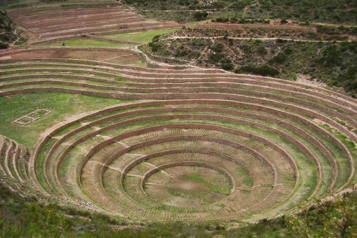 Patamares de Moray, local de experimentação climática e de estudos de adaptações das sementes<br />Foto Saide Kahtouni 