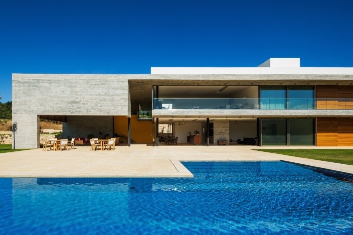 Residência LG, Bragança Paulista SP Brasil, 2014. Arquitetos Henrique Reinach e Maurício Mendonça (autores)/ Reinach Mendonça Arquitetos Associados<br />Foto/ photo Nelson Kon 