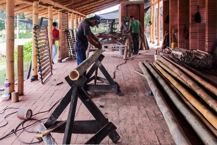 Taller de Confección Amairis, proceso, San Isidro, Colombia. Taller Ruta 4<br />Foto Joan Pulgarin 