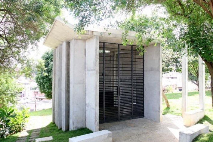 Fachada principal<br />Foto Léo Azevedo 