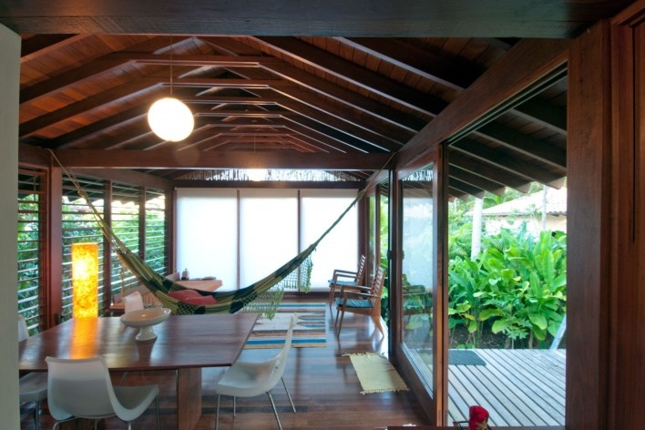 Casa nº 7, Praia de Itamambuca, Ubatuba. Arquiteto Eduardo Martins de Mello, 2008<br />Foto Antonio Saggese 