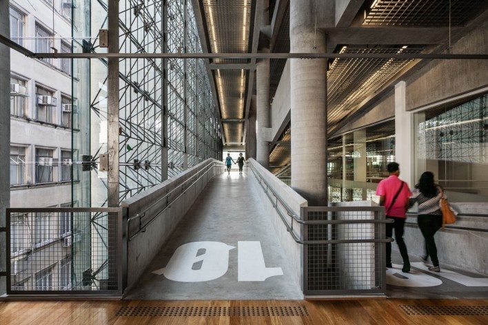 Sesc 24 de Maio, Paulo Mendes da Rocha + MMBB Arquitetos, São Paulo <br />Foto Nelson Kon 