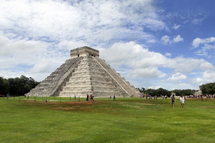 Alexandrina Mori em Chichén Itzá, Yucatán, Mexico, 2013<br />Foto Victor Hugo Mori 