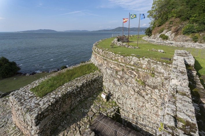 Fortaleza de Santo Antônio, Ilha de Ratón Grande, Florianópolis<br />Foto Ronaldo Azambuja 