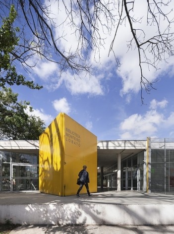 Renovação da Biblioteca Monteiro Lobato, croquis de concepção do projeto. São Bernardo do Campo SP Brasil, 2014. Arquitetos Marta Moreira e Milton Braga / MMBB Arquitetos<br />Foto Federico Cairoli 