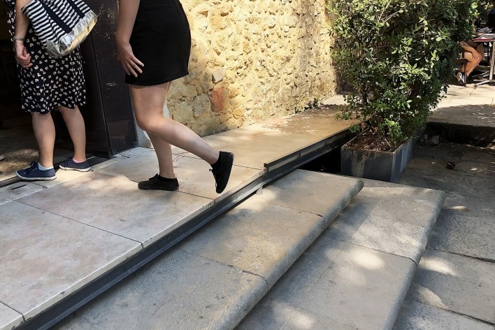 Rampa de acesso no Castelo de São Jorge, Lisboa<br />Foto Larissa Scarano, 2018 