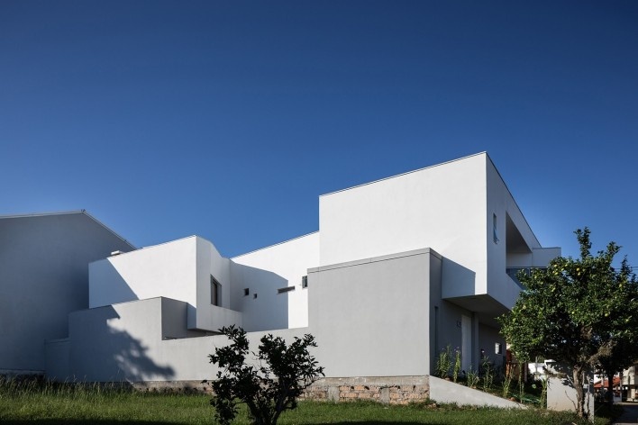 Casa 2V, Porto Alegre RS Brasil, 2013. Arquitetos Diego Brasil e Anderson Calvi / BR3 Arquitetos<br />Foto Marcelo Donadussi 
