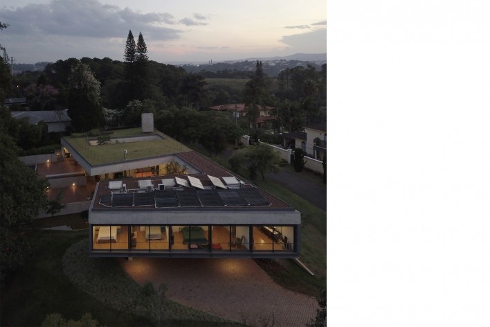 Casa em Cotia, UNA Arquitetos, 2016<br />Foto Bebete Viégas 