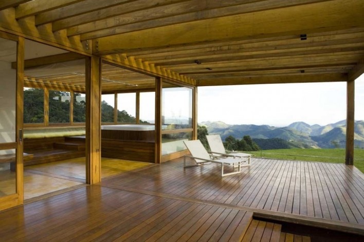 Projeto Casa Grelha, vista do pavilhão.Forte, Gimenes & Marcondes Ferraz Arquitetos, 2º. prêmio categoria profissional/ obras concluídas, Serra da Mantiqueira, SP, 2005-2007.