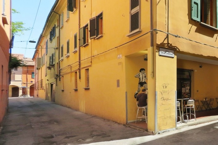 Via dell'Unione, bairro de São Leonardo, Bolonha, Itália<br />Foto Victor Hugo Mori 