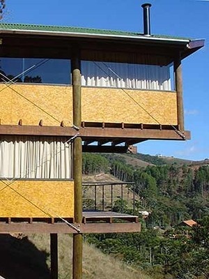 Módulo em balanço estruturado com sistema treliçado<br />Imagem dos autores do projeto 