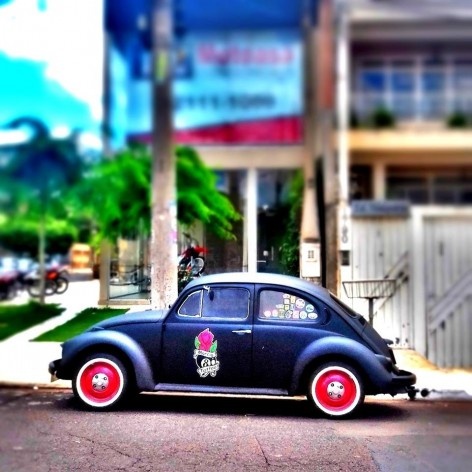 Fusca psicodélico, série fotográfica “Os fuscas ofuscam”<br />Foto Fernando Mascaro 