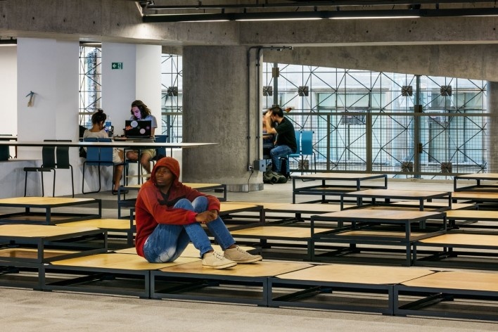 Sesc 24 de Maio, Paulo Mendes da Rocha + MMBB Arquitetos, São Paulo <br />Foto Nelson Kon 