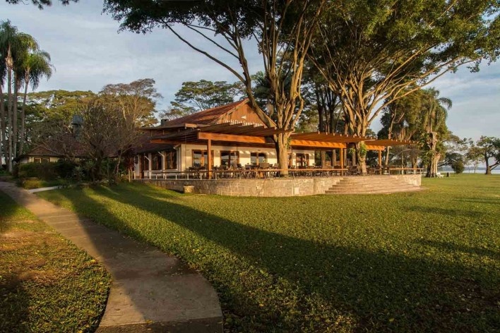 Cobertura da varanda do Yacht Clube Santo Amaro, São Paulo SP, arquiteta Vera Lúcia Domschke<br />Foto Lauro Rocha 