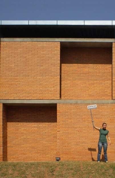 Cootrapar – cooperativa de trabajadores de aceros del paraguay. Detalle modulo Z. Arq. Luis Alberto Elgue y Arq. Cynthia Solis Patri. Villa Hayes, Paraguay. 2007 – 2008.