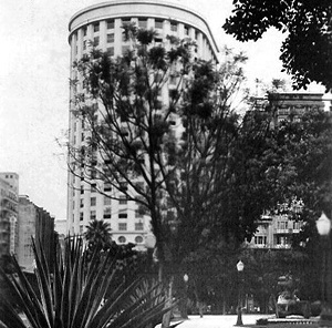 Hotel Serrador em cartão postal dos anos 1950