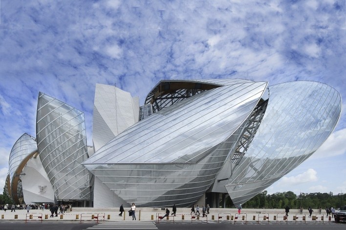 Alexandrina Mori na Fundação Louis Vuitton, Paris, França, 2015<br />Foto Victor Hugo Mori 