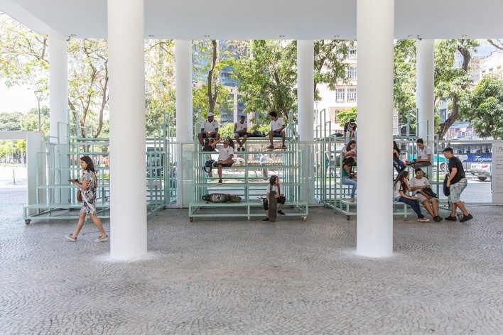 Transborda!, Museu de Arte do Rio, Praça Mauá, Rio de Janeiro RJ Brasil, 2018. Arquitetos Antonio Pedro Coutinho e Adriano Carneiro de Mendonça (autores) / Estúdio Chão<br />Foto Renato Mangolin 