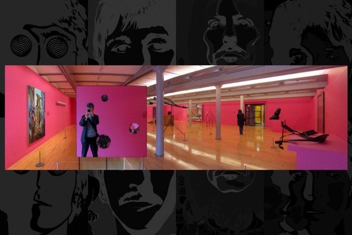 Tate Gallery, sala de exposição com peça espelhada transformando a imagem do fotógrafo em objeto de arte<br />Foto Victor Hugo Mori 