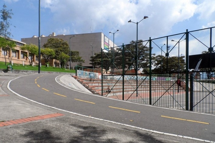Parque do Centro de Servicios Recreativos y Culturales Santafe, Bairro La Candelaria, Bogotá<br />Foto Jéssica Rossone 
