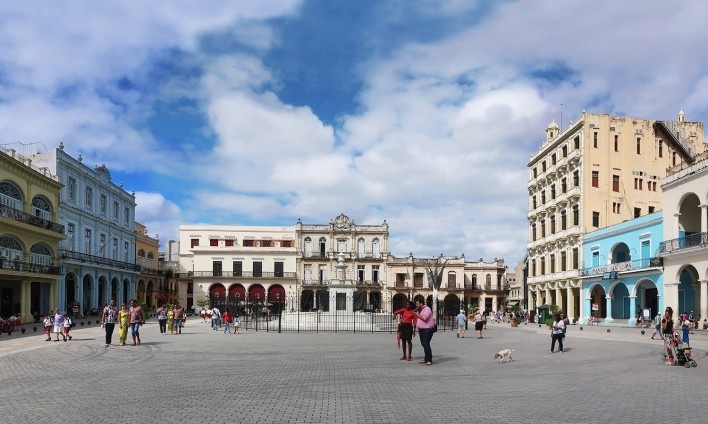 Plaza Vieja, Habana Vieja, Cuba<br />Foto Victor Hugo Mori 