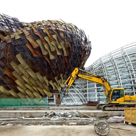 Spanish Pavilion for Shanghai World Expo 2010<br />Photo Shen Zhonghai / KDE  [Miralles-Tagliabue EMBT]