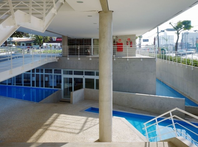Terminal Digital do Ensino, São Caetano do Sul, 2008. Arquiteto José Augusto Aly<br />Foto Nelson Kon 