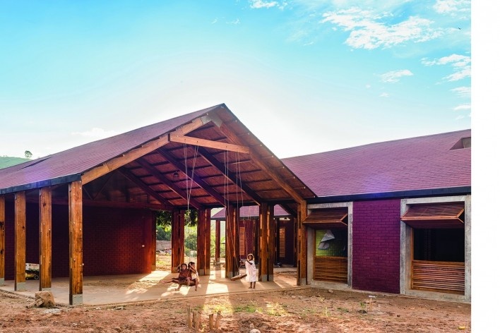 Escuela Primaria Jerusalen de Miñaro, Comunidad nativa de Jerusalén de Miñaro, Pangoa, Satipo, Junín, Perú, 2017. Arquiteta Marta Maccaglia (autora) / Asociación Semillas<br />Foto Eleazar Cuadros 