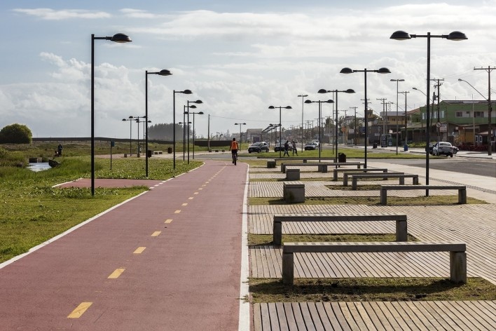 Requalificação urbana e ambiental da orla de Ilha Comprida, 2019. Arquitetos Marcos Boldarini e Lucas Nobre<br />Foto Leonardo Finotti 