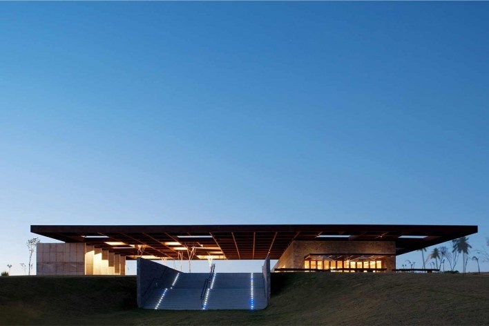 Welcome Center Alphaville Brasília, Brasília. Escritório Rocco, Vidal + Arquitetos<br />Foto Daniel Ducci 