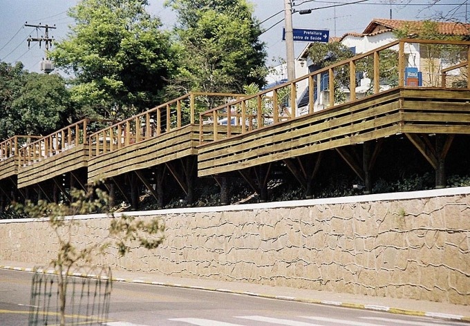 Terraço dos Resedás, estrutura montada. Douglas Piccolo e Cibele Correard Piccolo<br />Foto Cinara Correard Piccolo 