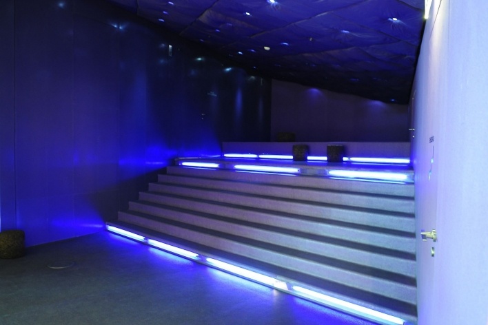 Casa da Música, Sala Roxa, Porto, 2005. Arquitetos Rem Koolhaas e Ellen van Loon / OMA<br />Foto Junancy Wanderley 