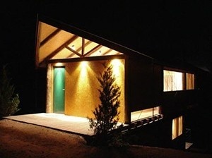 Foto noturna externa<br />Imagem dos autores do projeto 