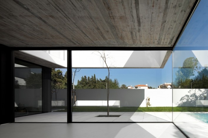Casa no Juso. Projeto ARX Portugal + Stefano Riva, 2011<br />Foto Fernando e Sérgio Guerra 