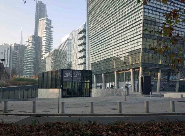 Piazza Lina Bo Bardi, Varesine, Milão. Kohn Pedersen Fox Associates<br />Foto Viviana Pozzoli 
