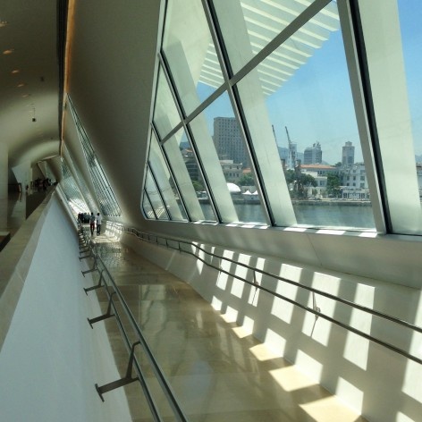 Museu do Amanhã, rampa lateral, Rio de Janeiro. Arquiteto Santiago Calatrava<br />Foto Fausto Sombra 