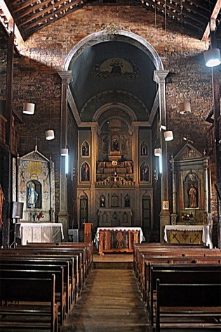 O interior da Matriz de Santo Antônio, construída por escravos<br />Foto Ana Alaíde Amaral 