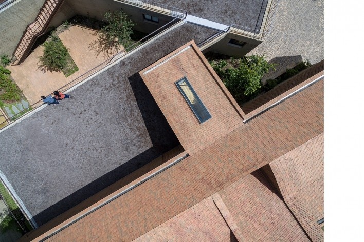 Cangahua House, Pacho Salas, Tumbaco, Ecuador, 2020. Architects Felipe Muller, Gonzalo Diez, Paola Picciallo, Alvaro Borrero and Hugo Navarrete (authors) / Diez+ Muller Arquitectos<br />Foto/photo Jag Studio 