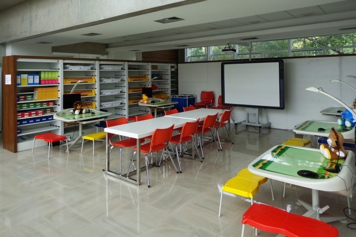 Terminal Digital do Ensino, São Caetano do Sul, 2008. Arquiteto José Augusto Aly<br />Foto Mauro Calliari 