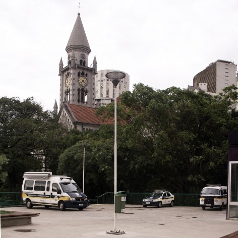 Praça Roosvelt, viaturas da polícia<br />Foto Maria Cláudia Levy 