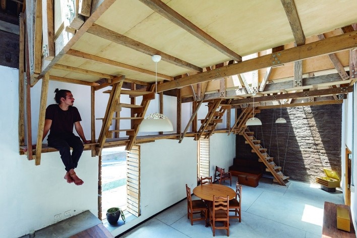Casa de las Camas en el Aire, La Esperanza, Ibarra, Ecuador, 2017. Arquitectos David Barragán, Pascual Gangotena, Maríaluisa Borja y Esteban Benavides (autores) / Al Borde<br />Foto/photo Jag Studio 