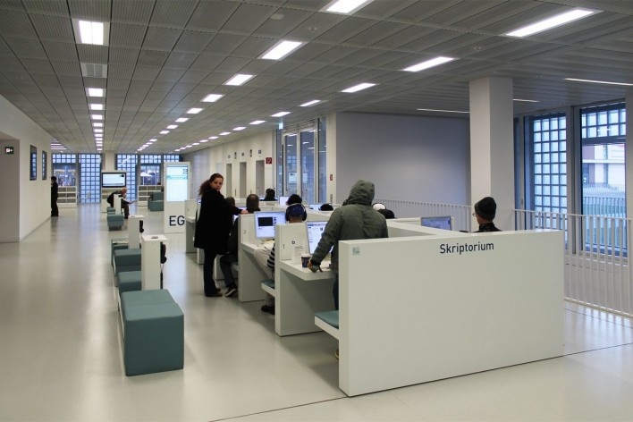 Biblioteca Municipal de Stuttgart, sryptorium. Arquiteto Young Yi<br />Foto Luiz Antonio Lopes de Souza 