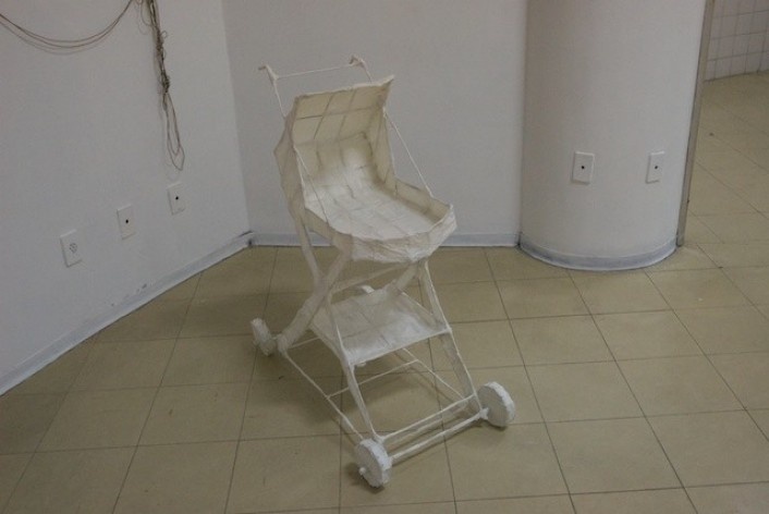 Exposição Projeto Imóvel, escultura de Bruno Storni<br />Foto Frans Kemper 