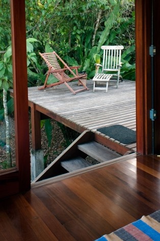 Casa nº 7, Praia de Itamambuca, Ubatuba. Arquiteto Eduardo Martins de Mello, 2008<br />Foto Antonio Saggese 