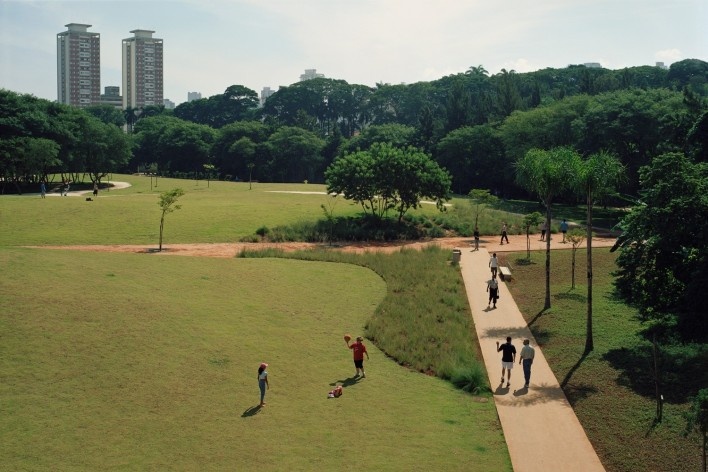 Aflalo & Gasperini Arquitetos e Rosa Grena Kliass Arquitetura Paisagismo. Parque da Juventude, São Paulo, 2007<br />Foto Nelson Kon 